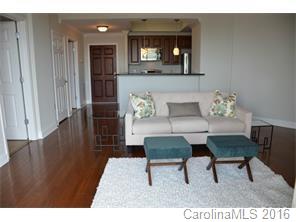 Fifth and Poplar - Residential