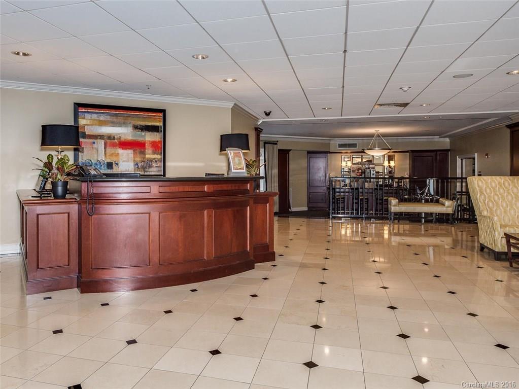 Fifth and Poplar - Residential