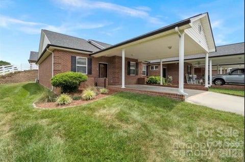 Photo of 6277 Iris Court, Denver, NC 28037 (MLS # 4402049)