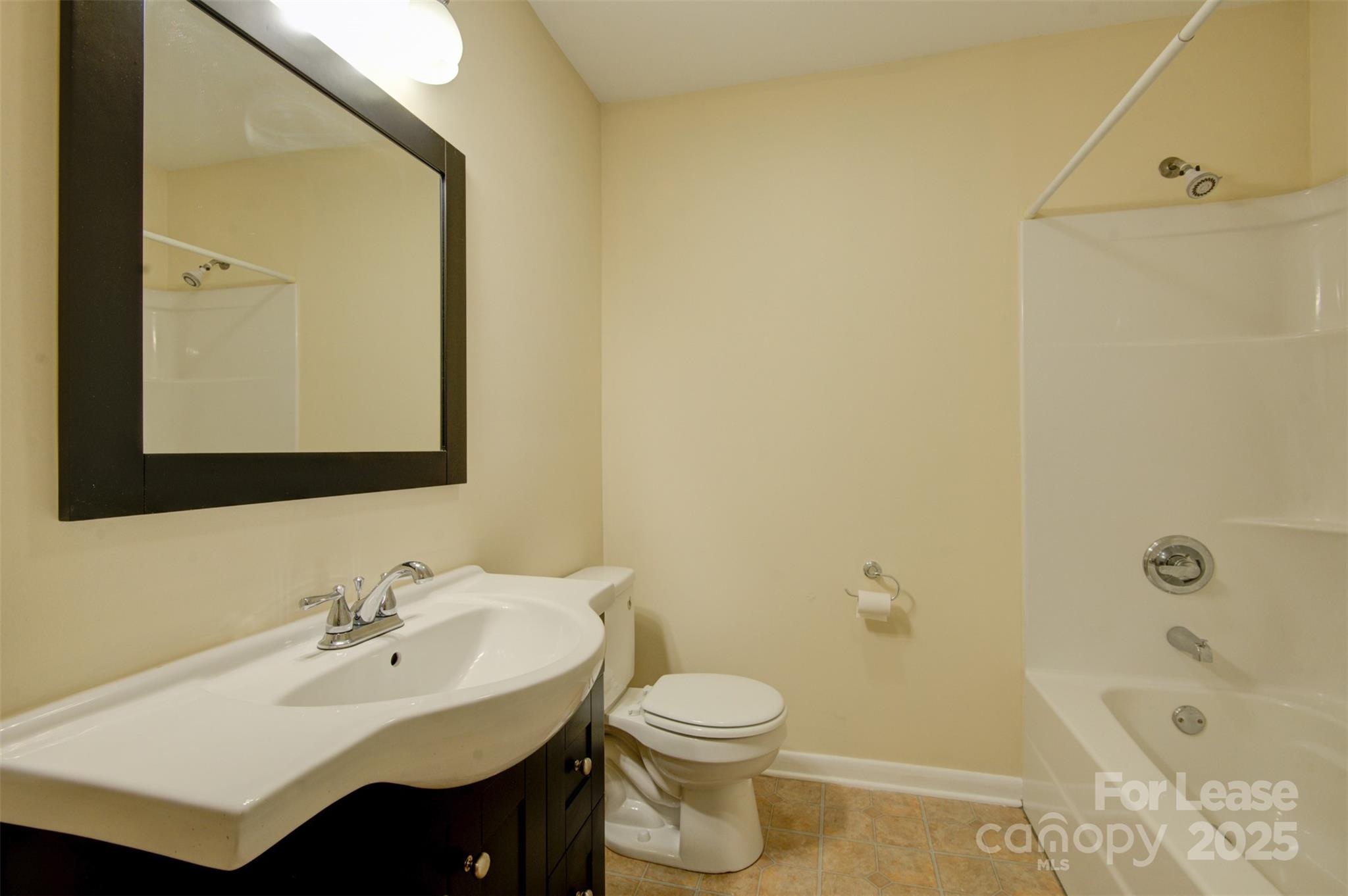 421 E McLelland Avenue