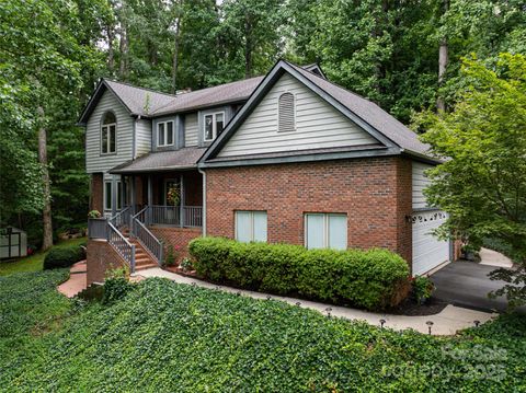25 Weston Heights Drive Asheville NC 28803