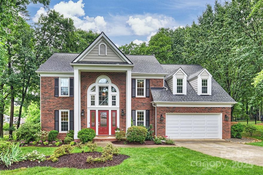 Beautifully updated Thornhill home situated on a gorgeous well manicured and landscaped lot. Spacious, open floor plan that provides plenty of flexibility for everyone. Formal living and dining rooms, and an updated kitchen that flows into a family room with vaulted ceiling and fireplace. Kitchen has custom cabinets, an oversized granite island, double convection ovens, gas cooktop, walk in pantry, & butlers pantry w/beverage fridge. Large Primary suite w/fireplace and stone surround, walk-in closet with custom closet system. Outside you will find a composite deck overlooking a wonderful backyard setting. Recent updates include: 2025 Trane 2nd floor HVAC, 2025 new skylights, 2025 new exterior paint, 2024 2nd floor hardwood floors added, 2024 landscaping and hardscaping, 2024 new interior paint and popcorn ceilings removed, 2024 new crawlspace vapor barrier, added gas line to grill and so much more. Full front and rear irrigation.