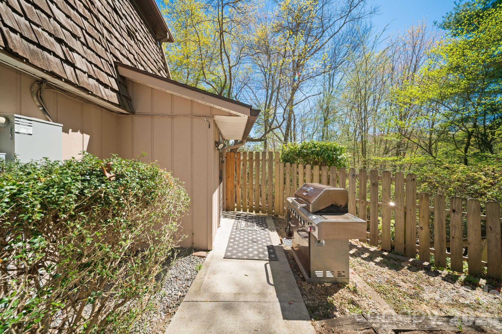 Connestee Falls - Residential