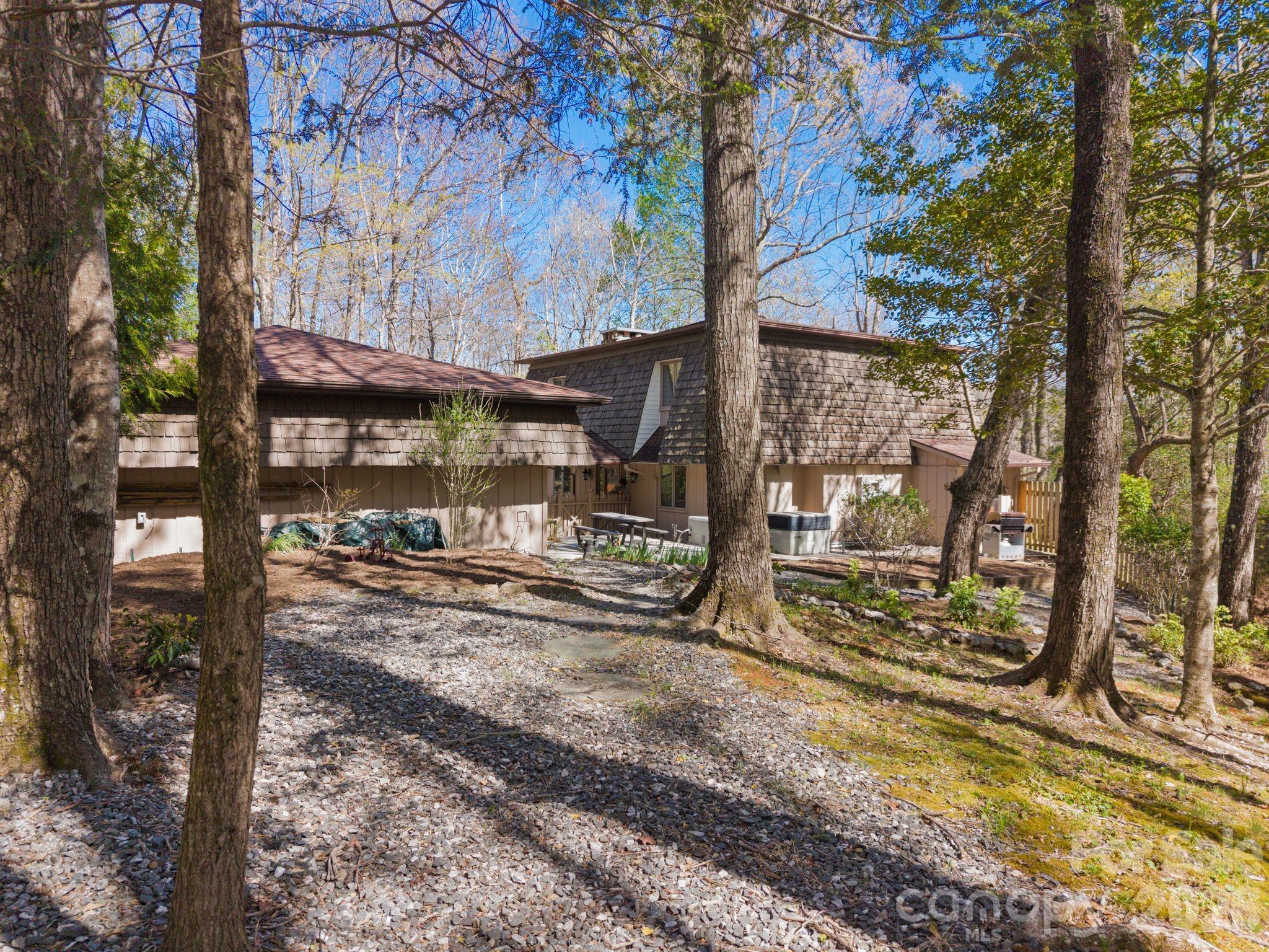 Connestee Falls - Residential