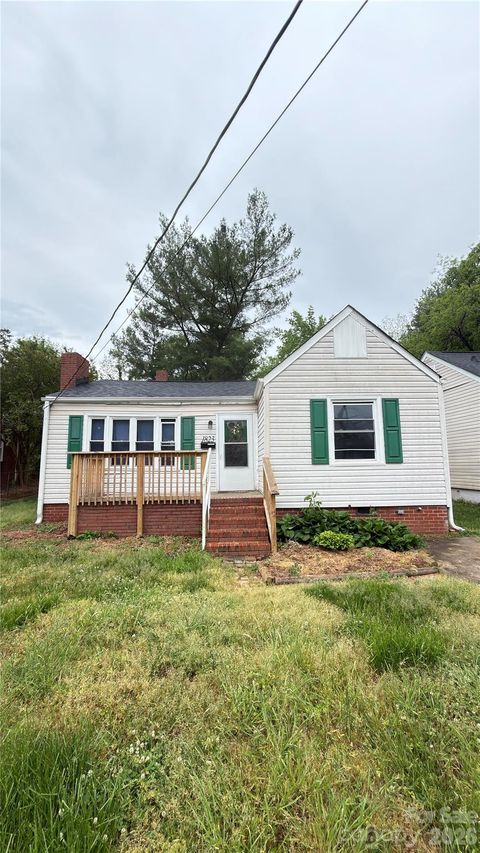 Photo of 1823 2nd Street, Salisbury, NC 28144 (MLS # 4386892)
