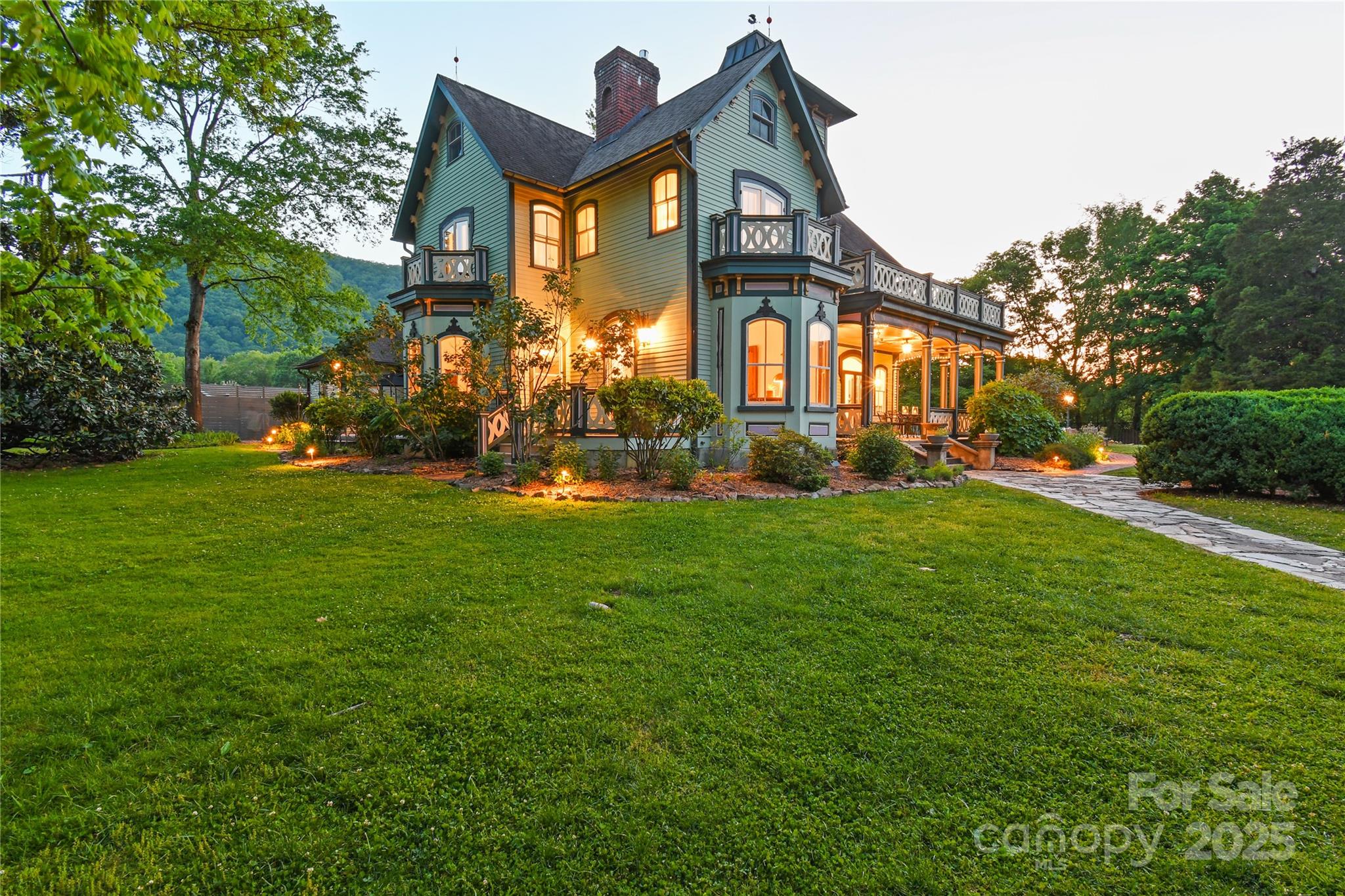 196 & 204 Lawson Street