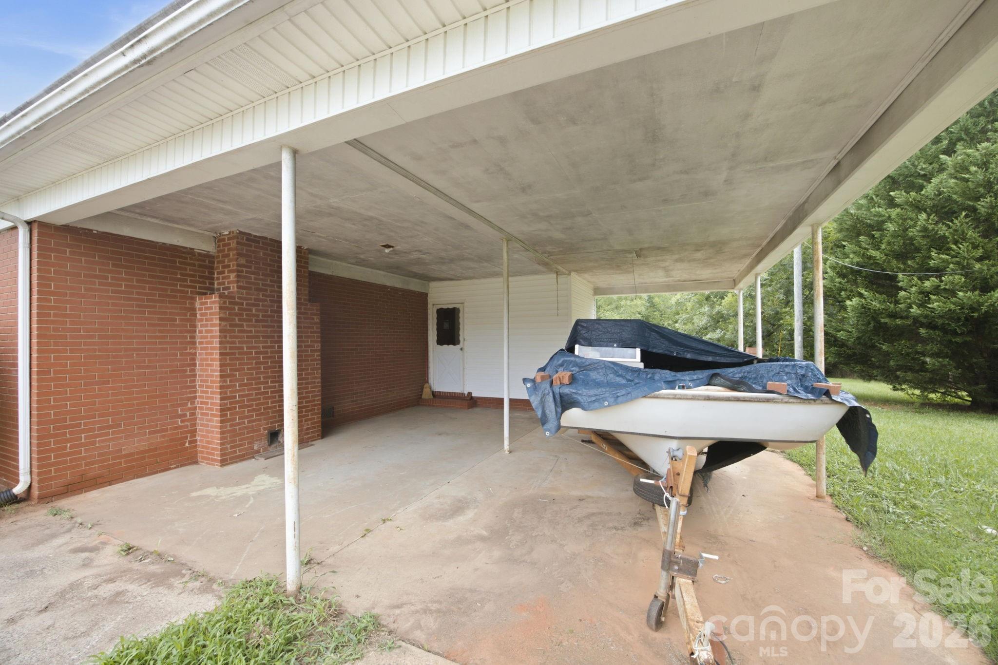 144 Rockwell Loop
