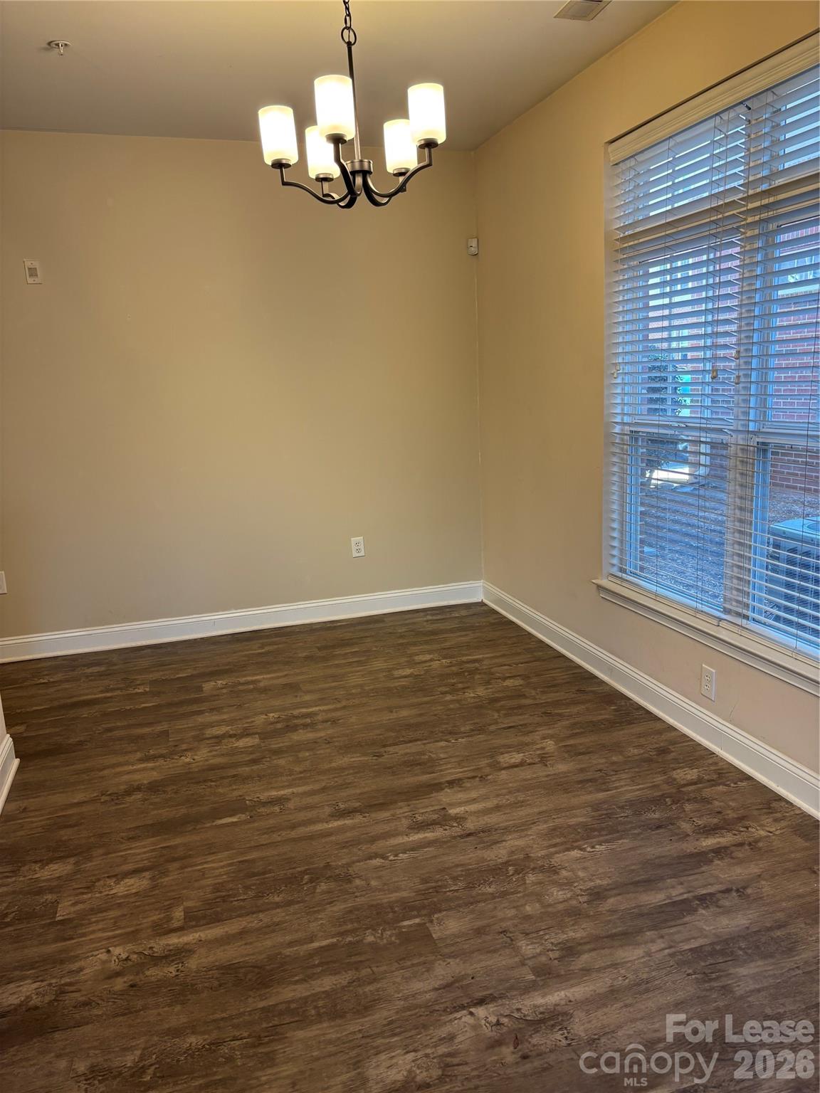 1306 Kenilworth Avenue 312