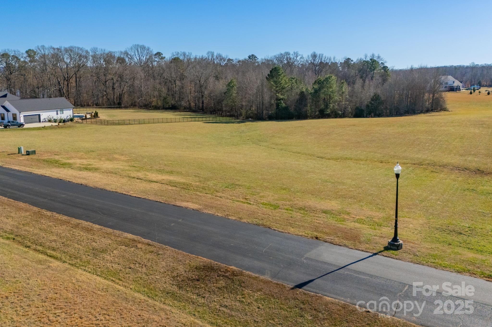 162 Houstons Hideaway None