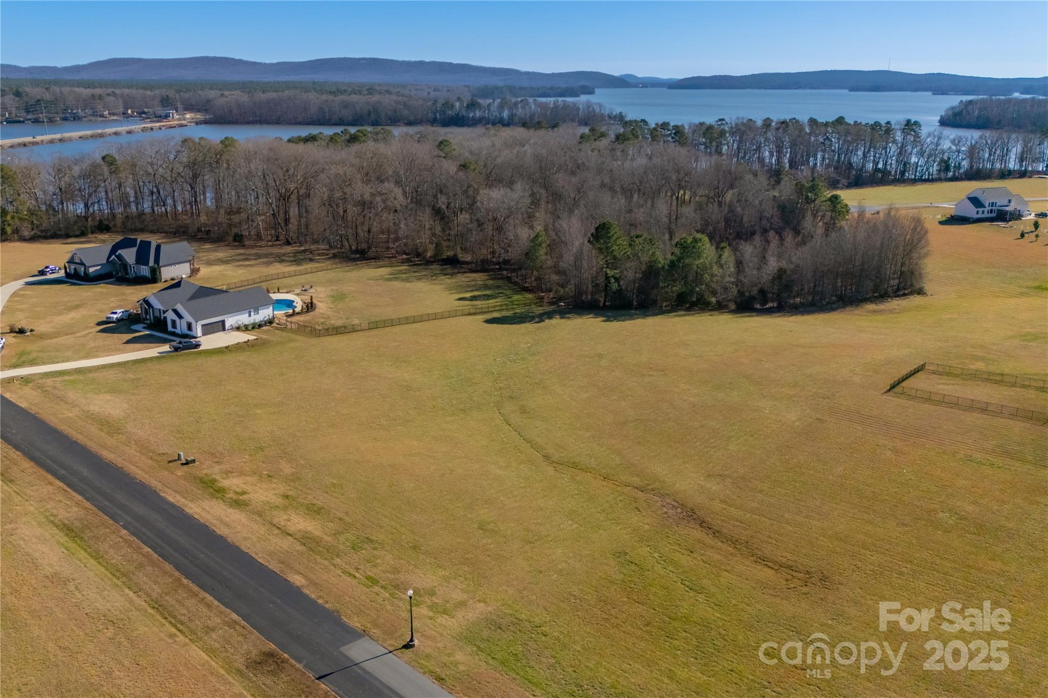 162 Houstons Hideaway None