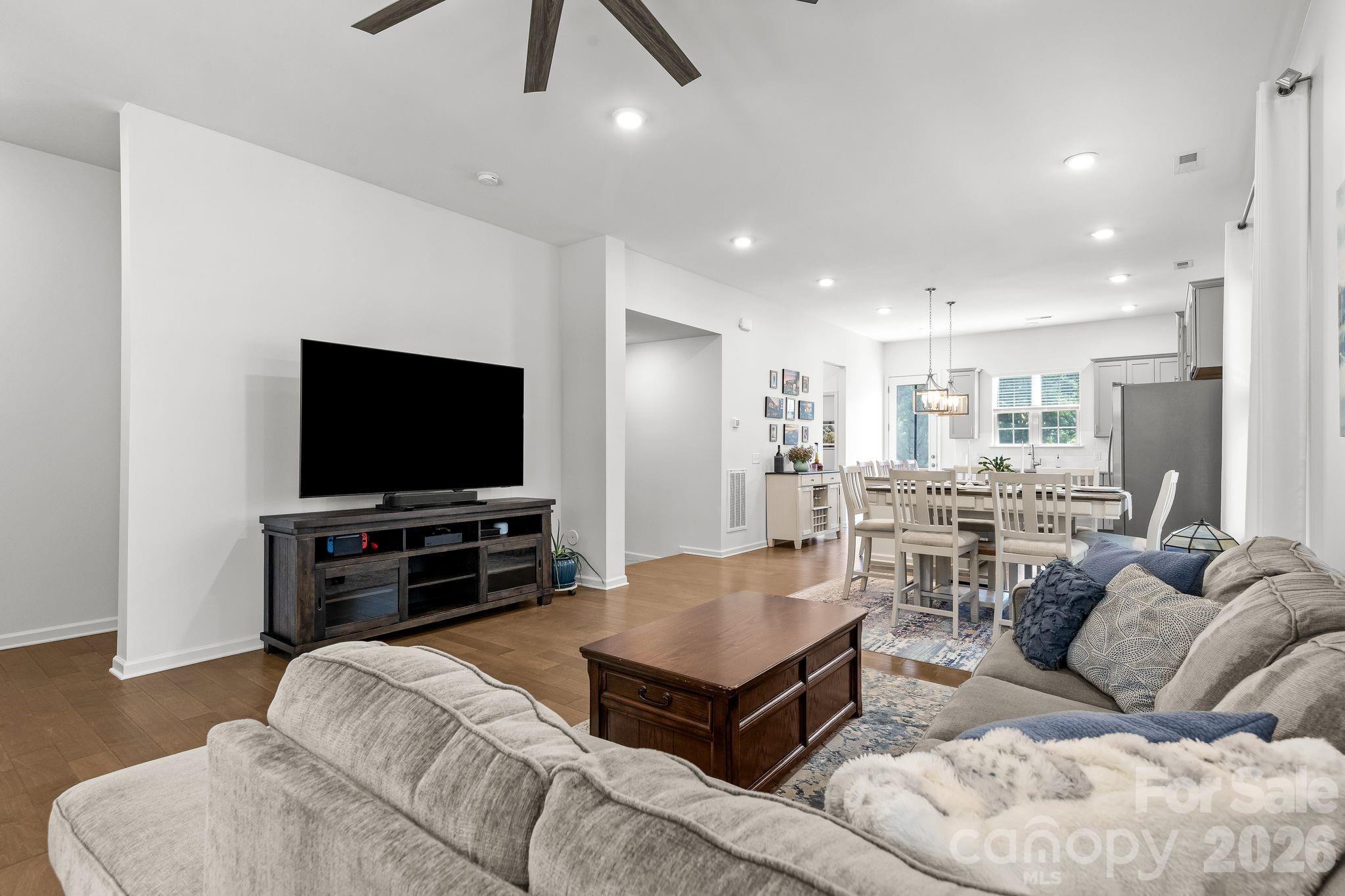 9432 Ainslie Downs Street