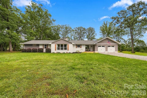 Photo of 118 Chestnut Oak Road, Union Grove, NC 28689 (MLS # 4427592)