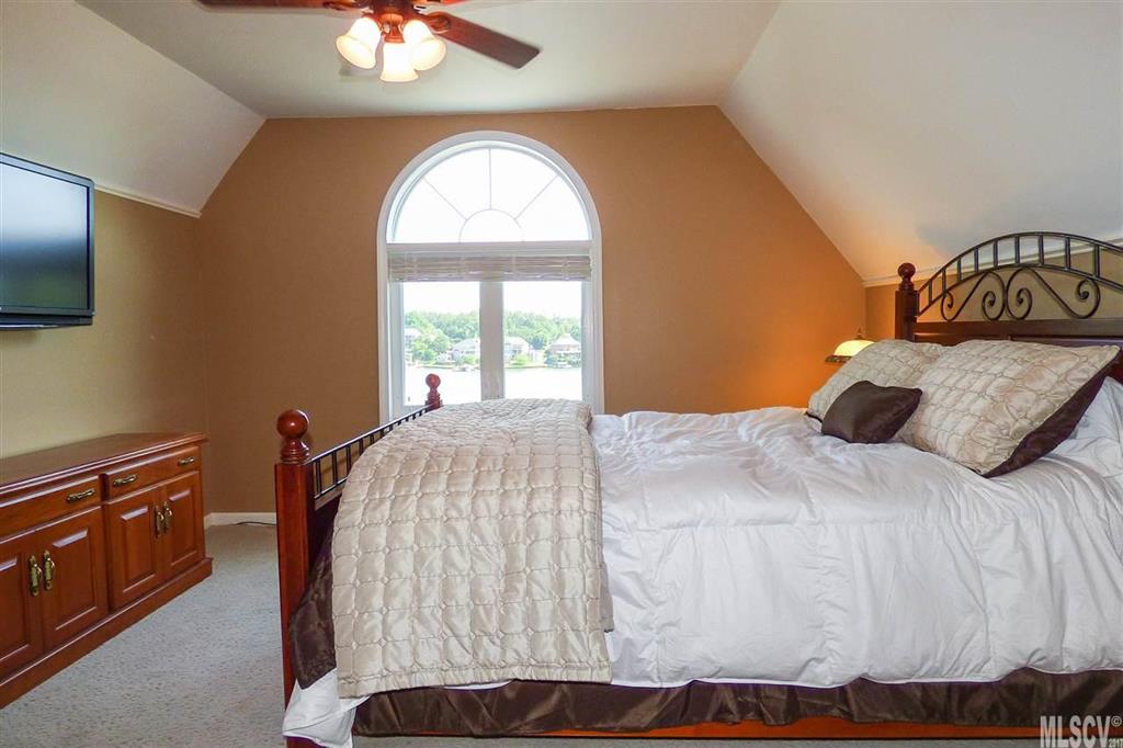 Moores Ferry - Residential