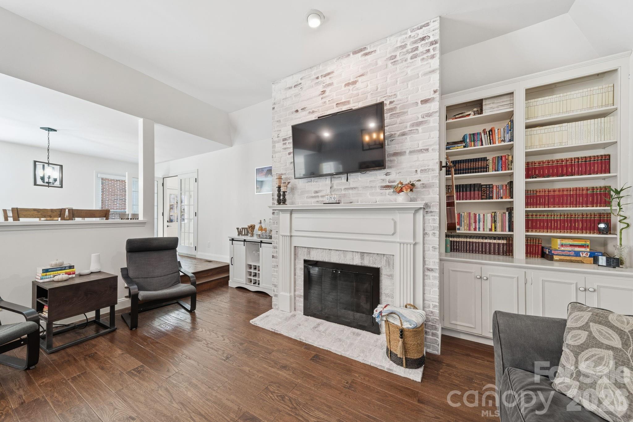 Carsons Pond - Residential