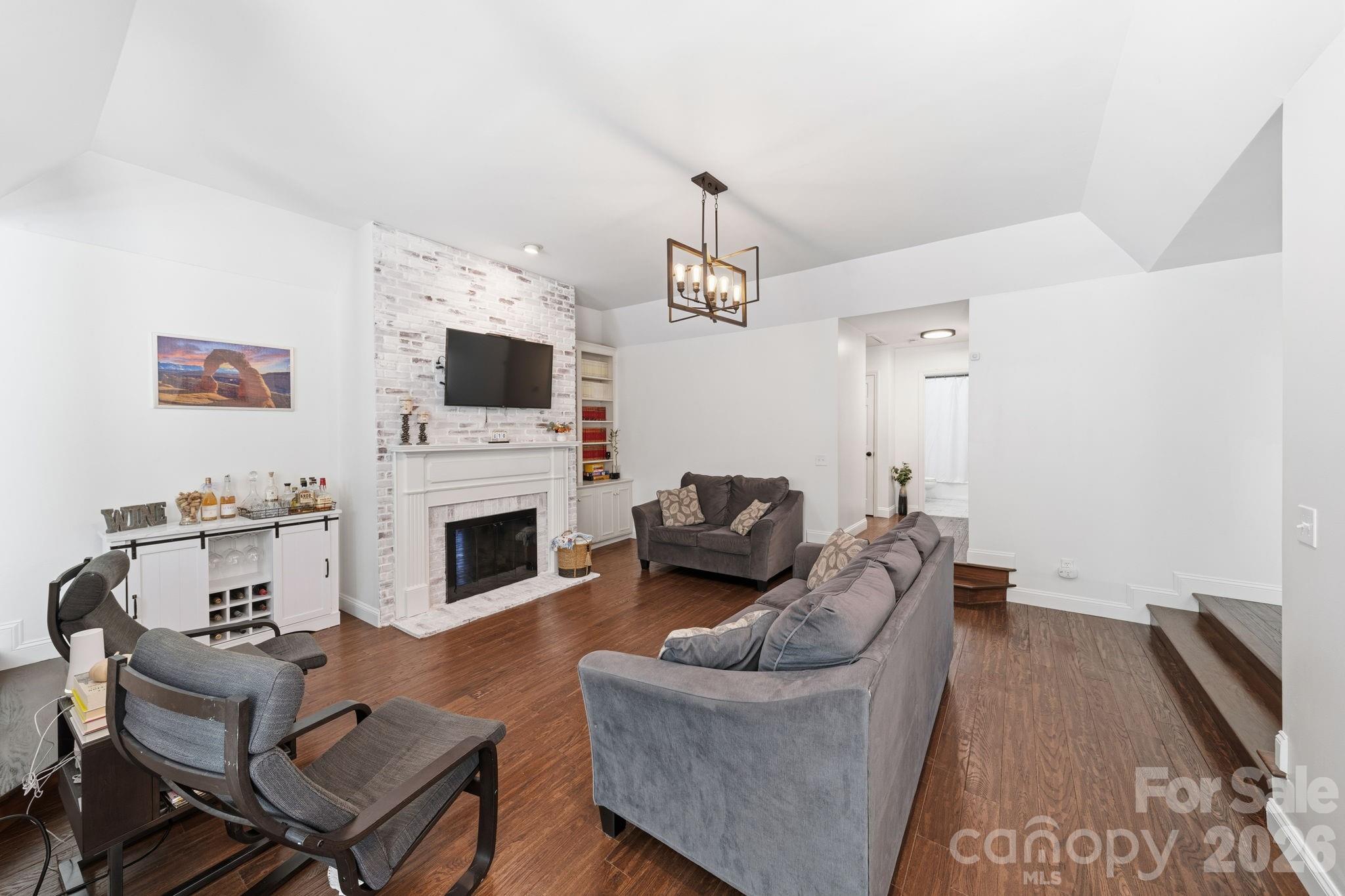 Carsons Pond - Residential