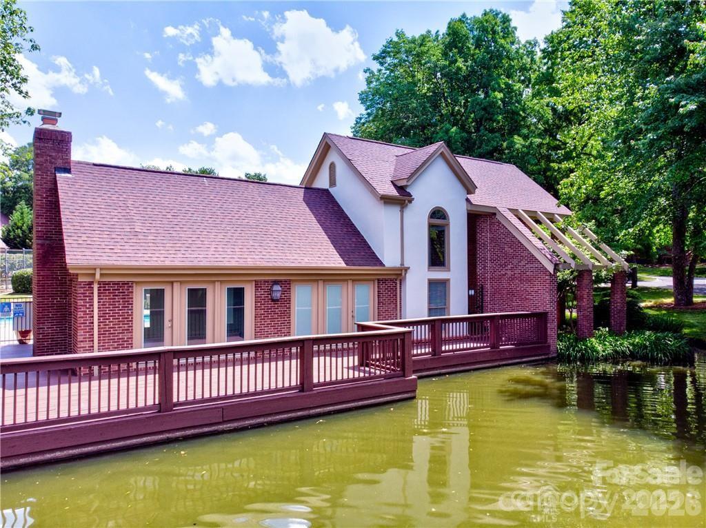 Carsons Pond - Residential