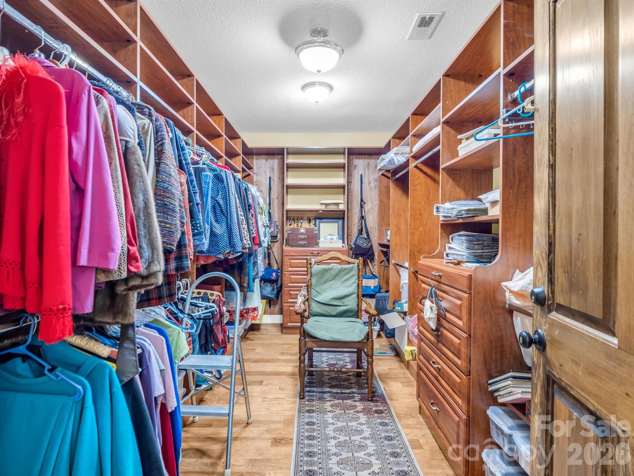 Laurel Ridge - Residential