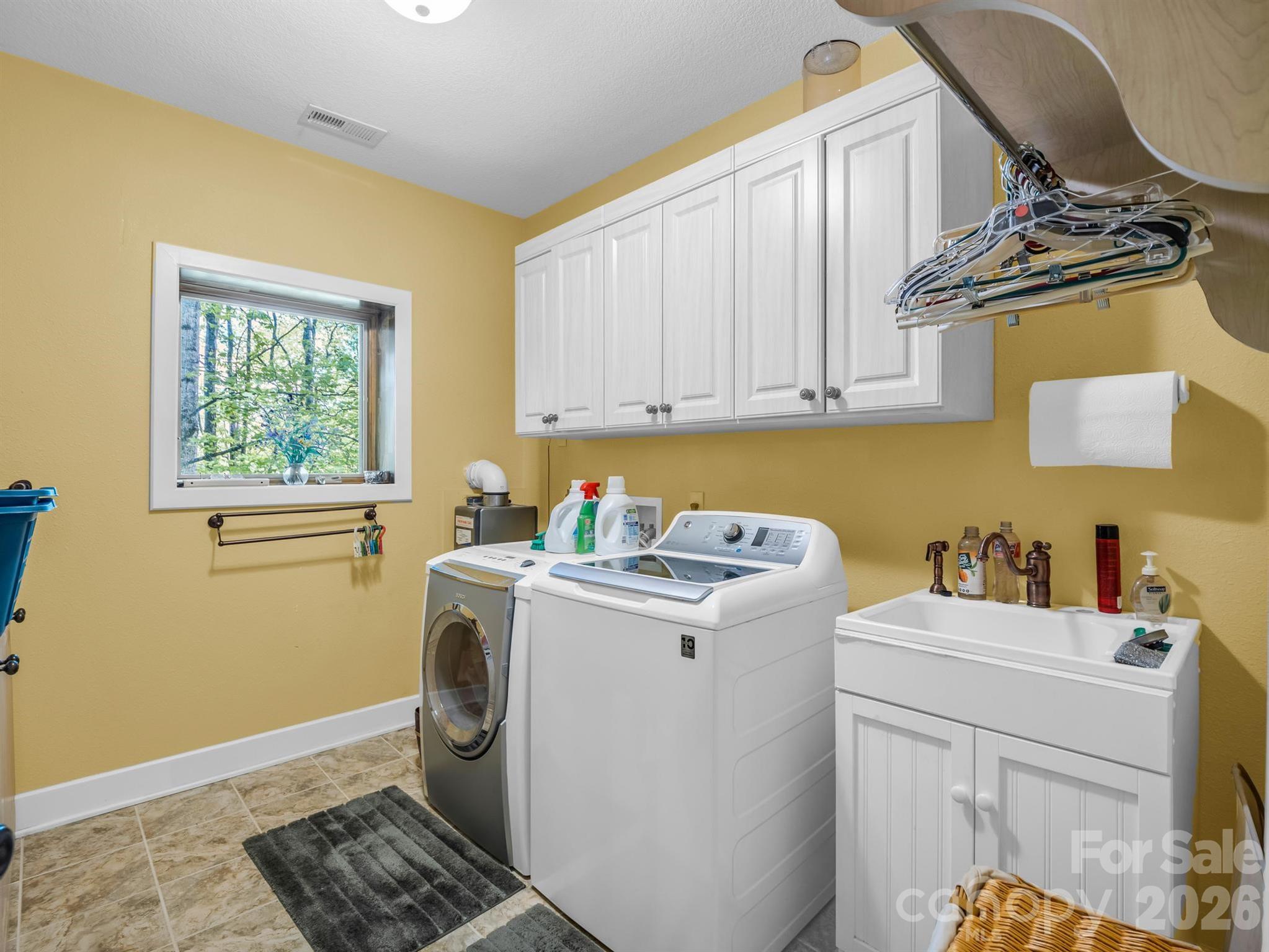 Laurel Ridge - Residential