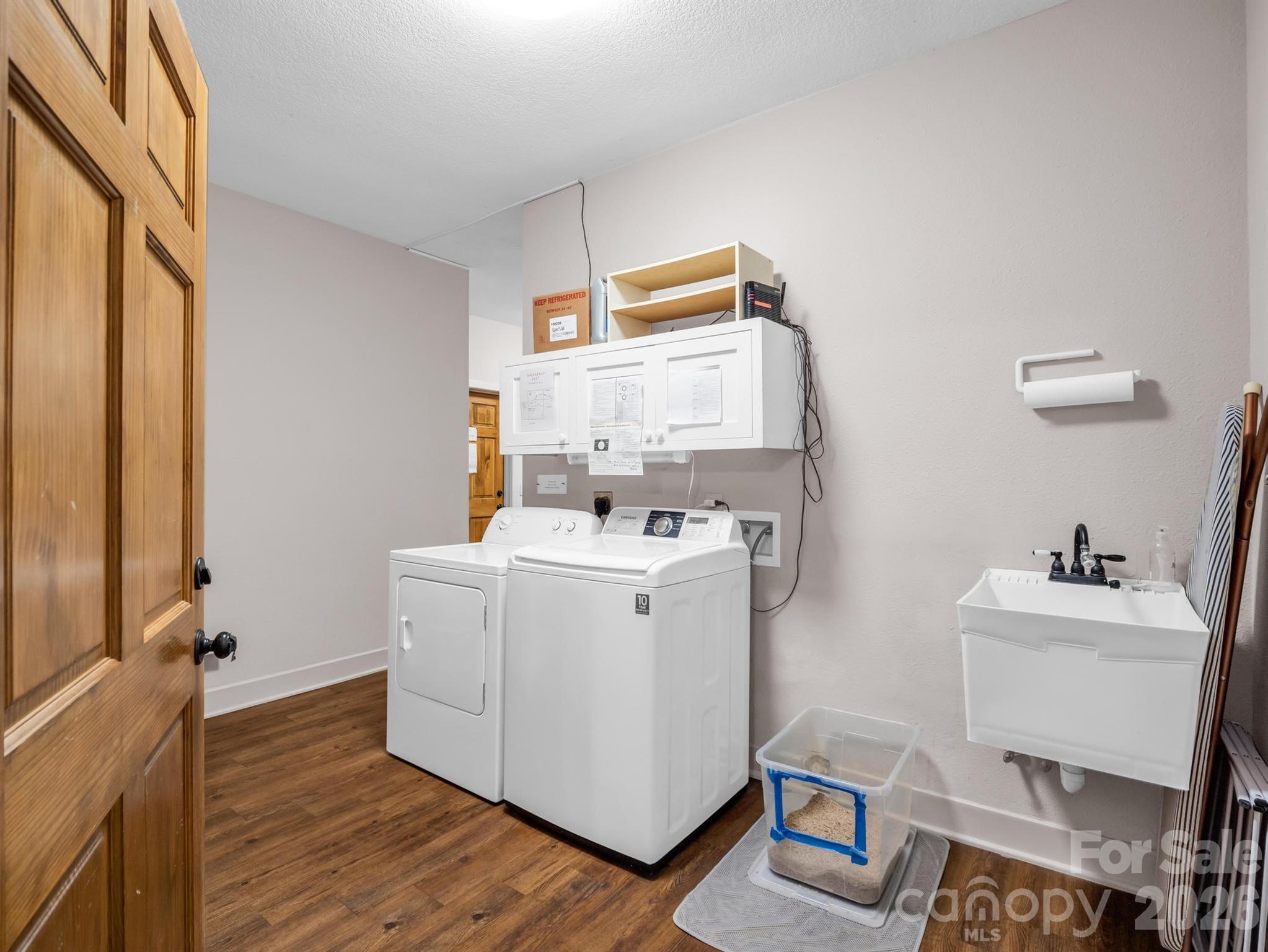 Laurel Ridge - Residential