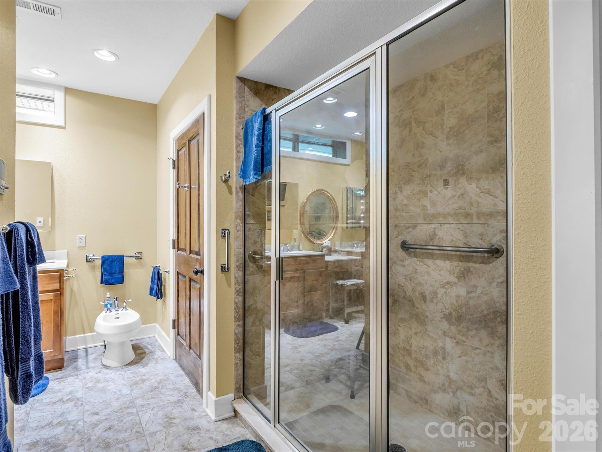 Laurel Ridge - Residential