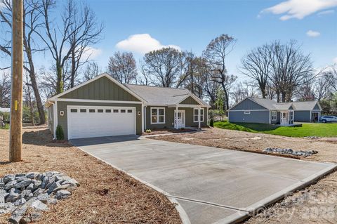 Photo of 413 #24 Dogwood Lane, Statesville, NC 28625 (MLS # 4387695)