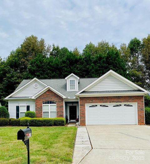 Photo of 1622 Iverness Court, Gastonia, NC 28056 (MLS # 4311093)