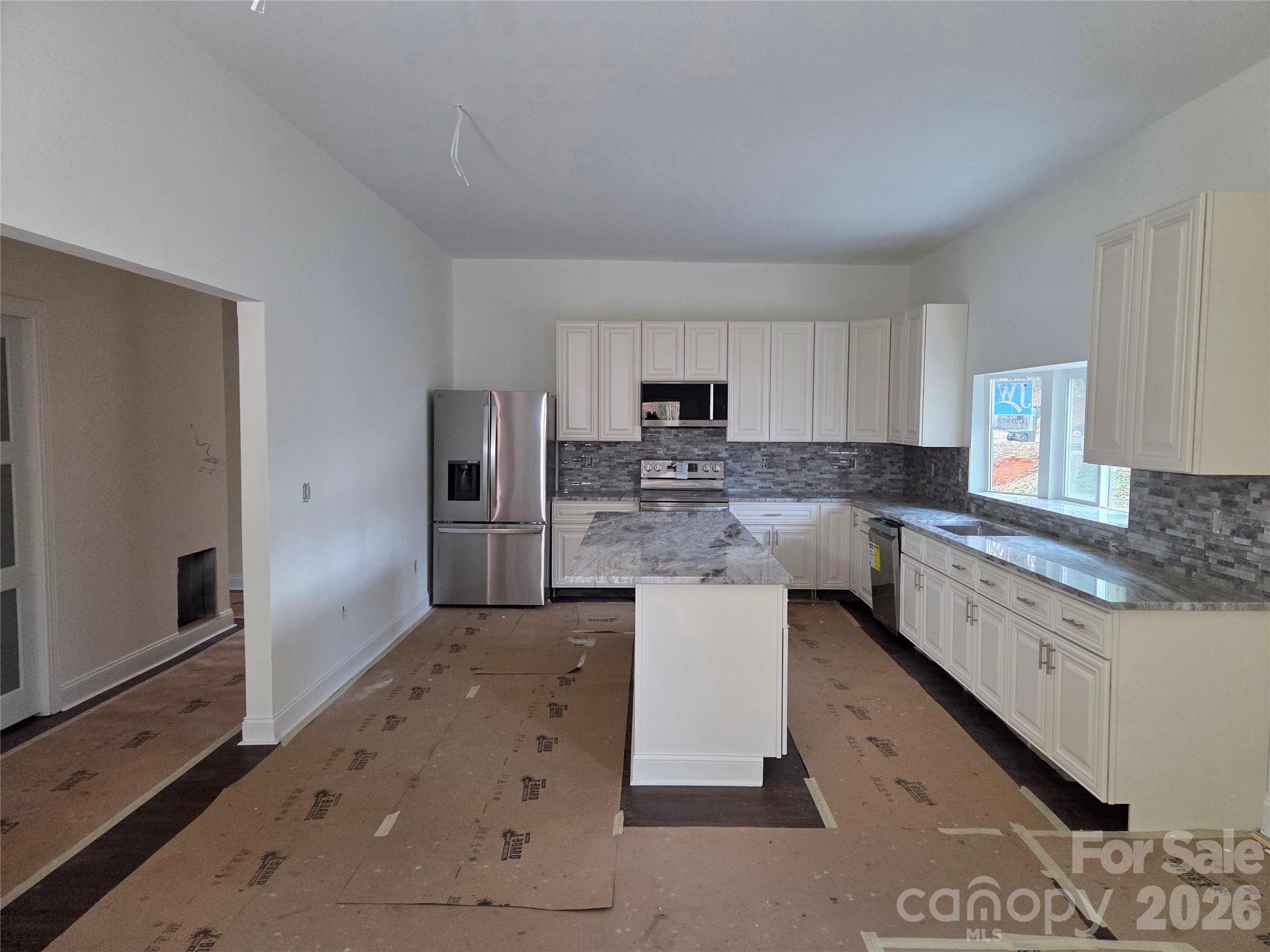 1820 N Hewitt Avenue