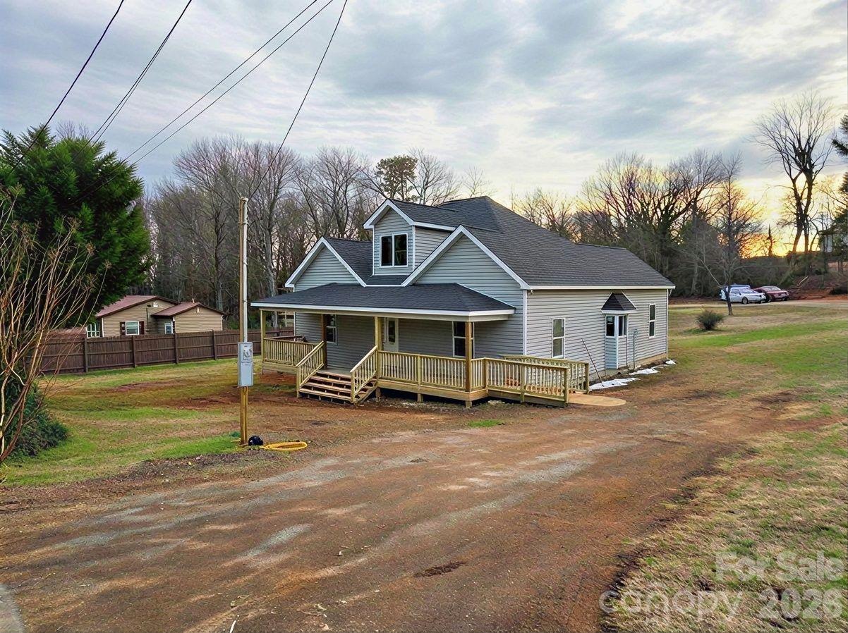 1820 N Hewitt Avenue