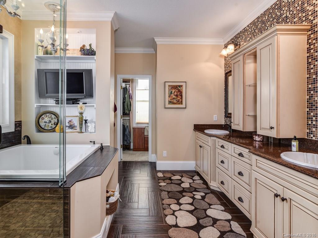 Ashley Woods - Residential