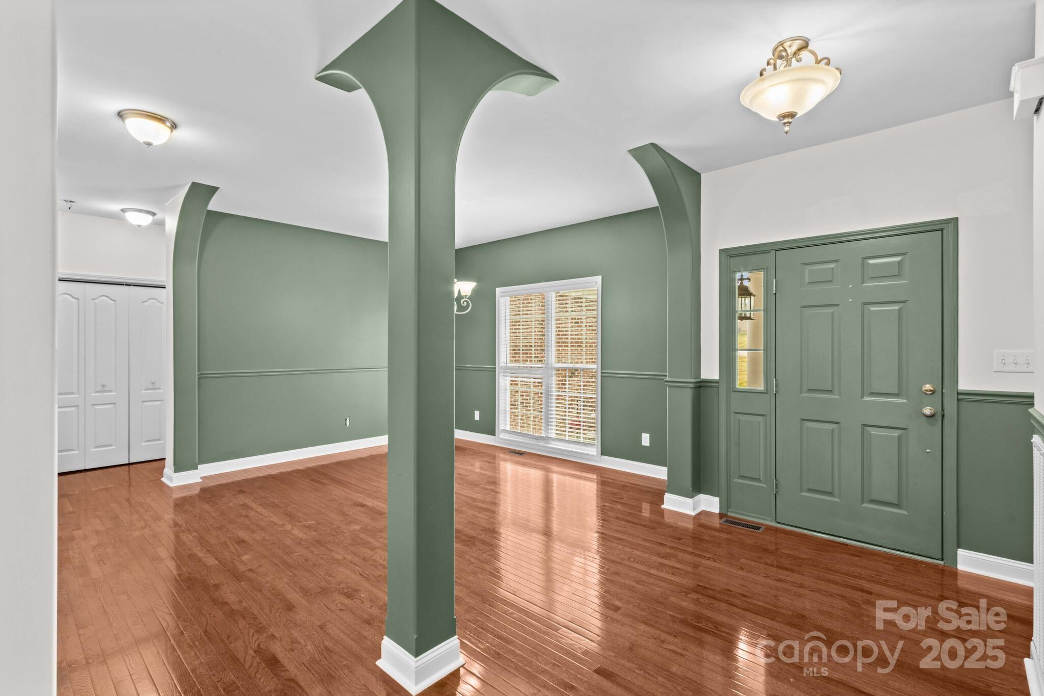 415 Autumnlight Drive