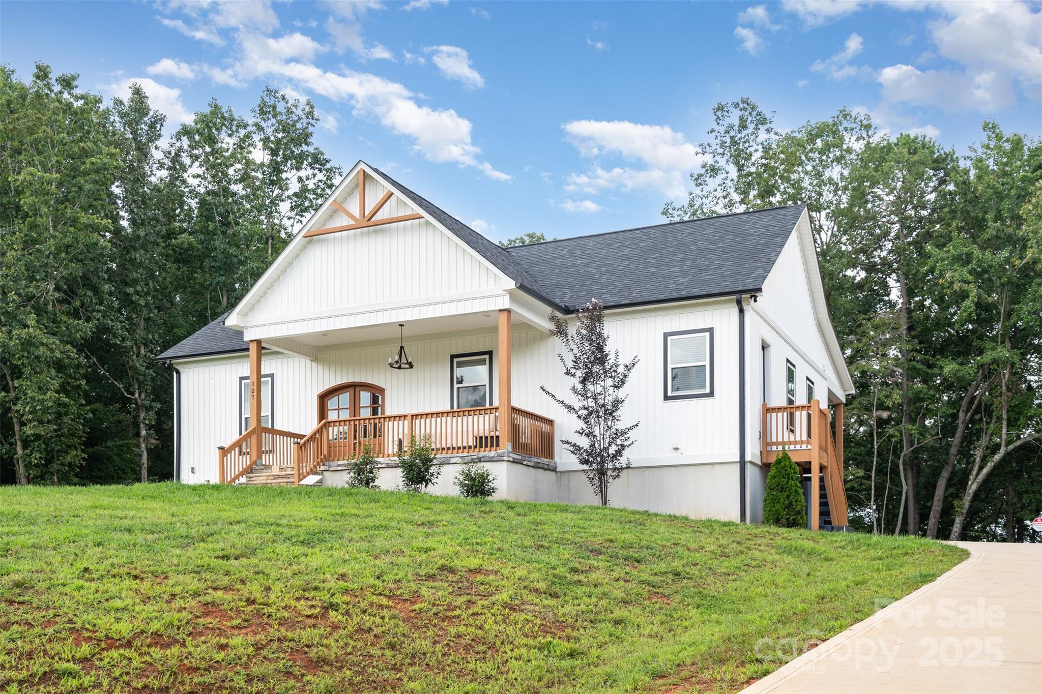 127 Beacon Ridge Drive