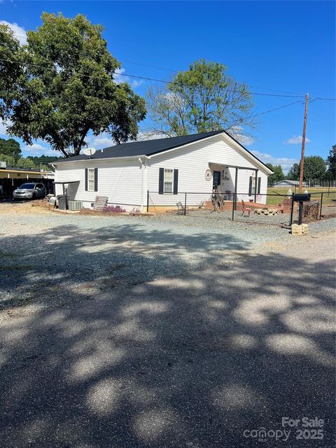 30 W Anson Street Peachland NC 28133