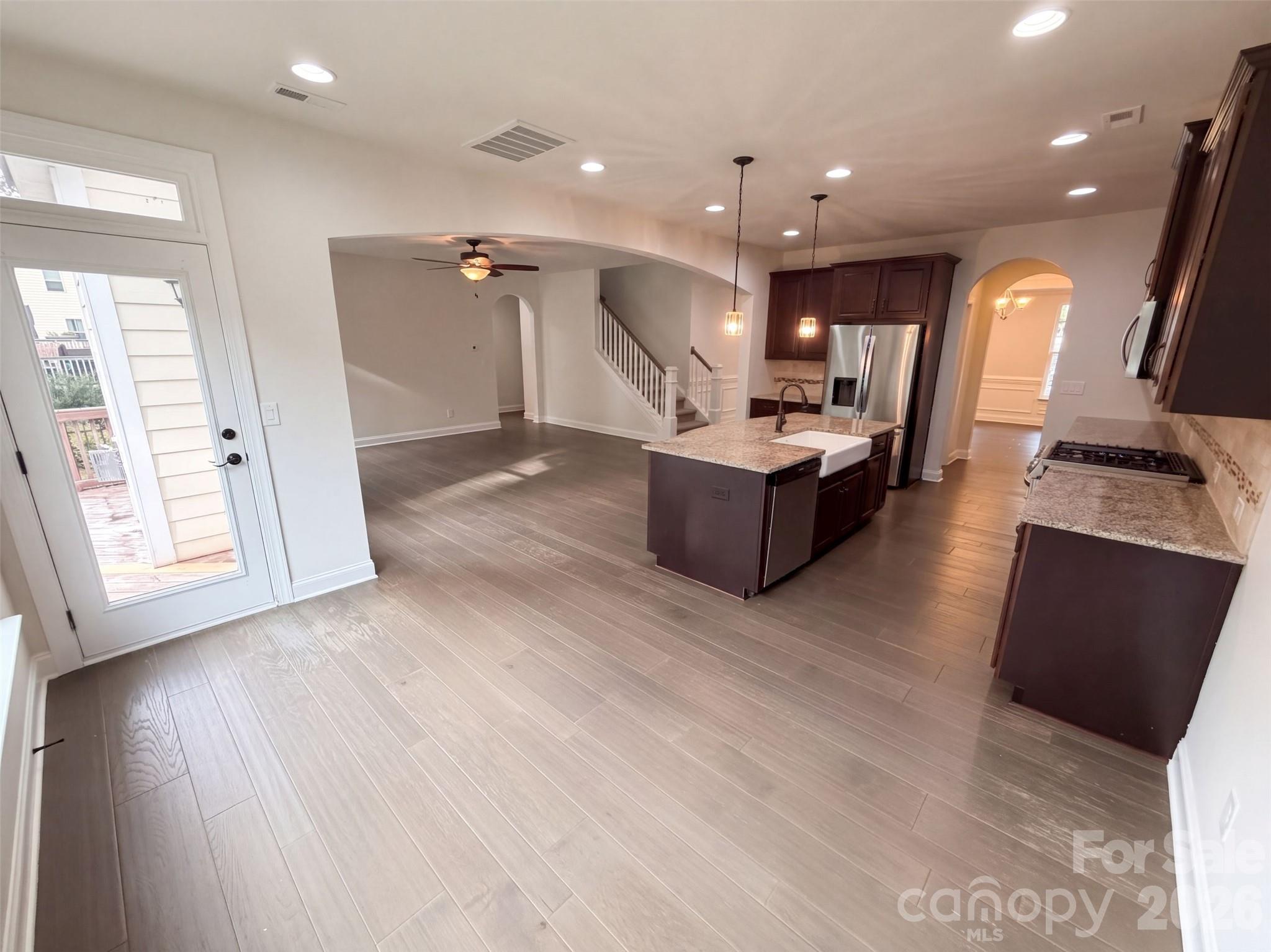 2530 Logan Caroline Lane