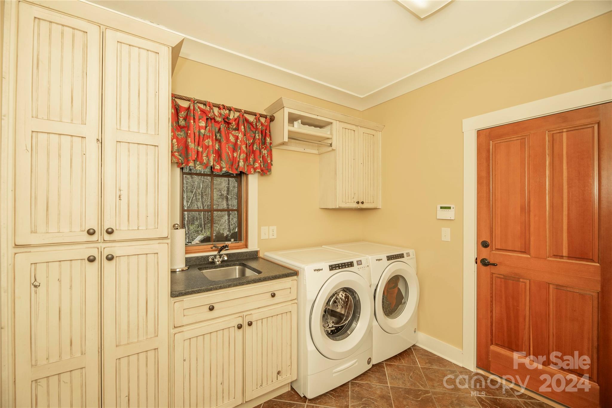 Straus Park - Residential