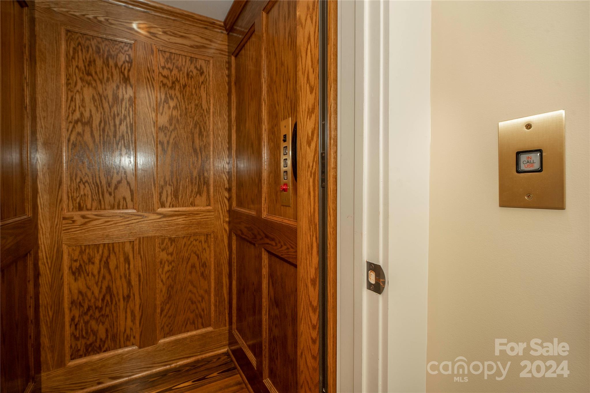 Straus Park - Residential