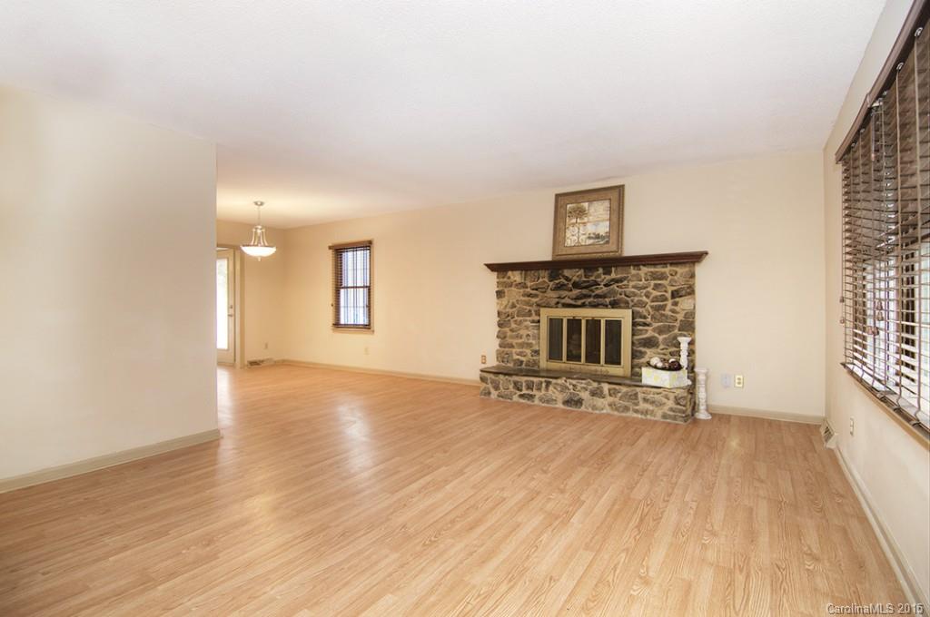 Tega Cay - Residential