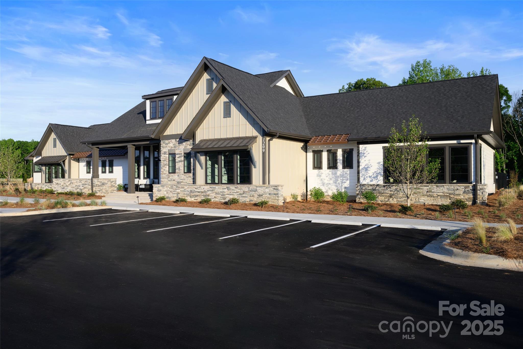 1023 Pastoral Place