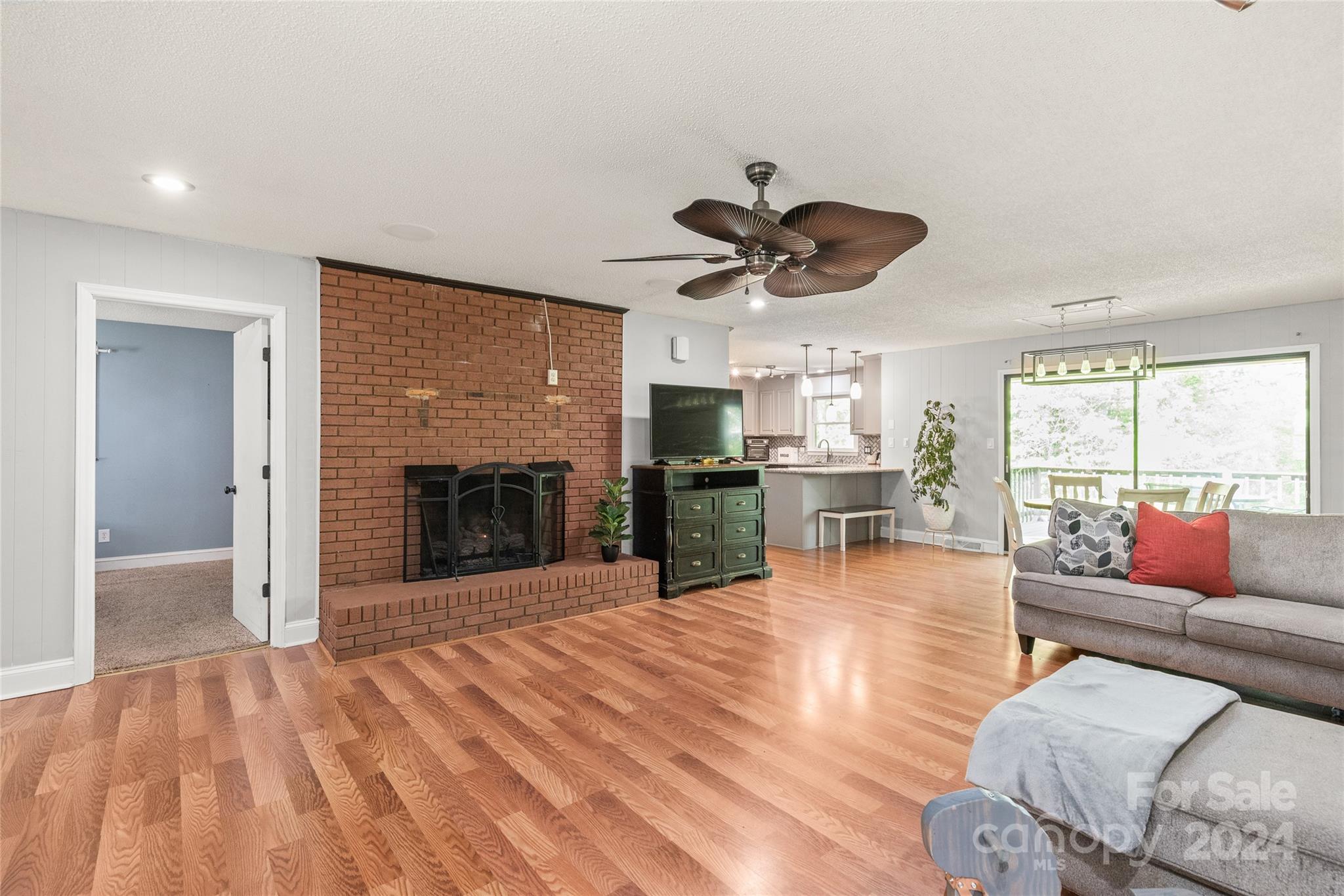 The Pines - Residential