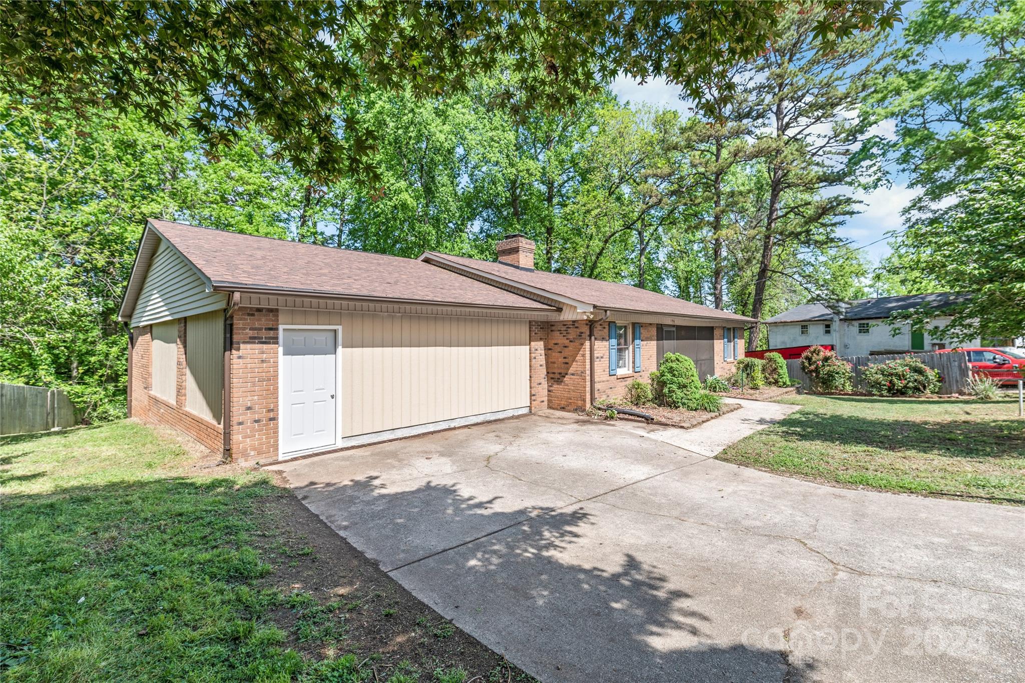 The Pines - Residential