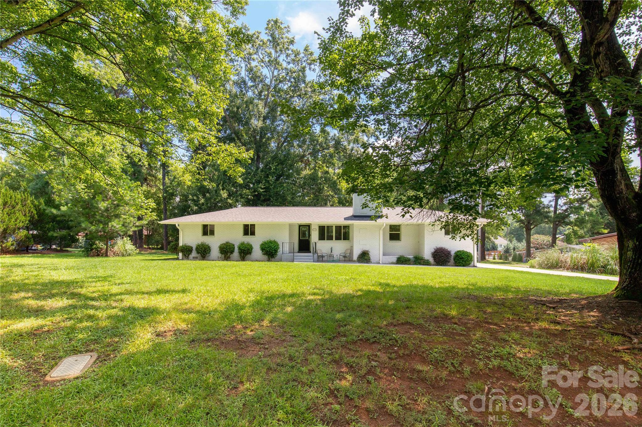 1405 Lakeview Drive