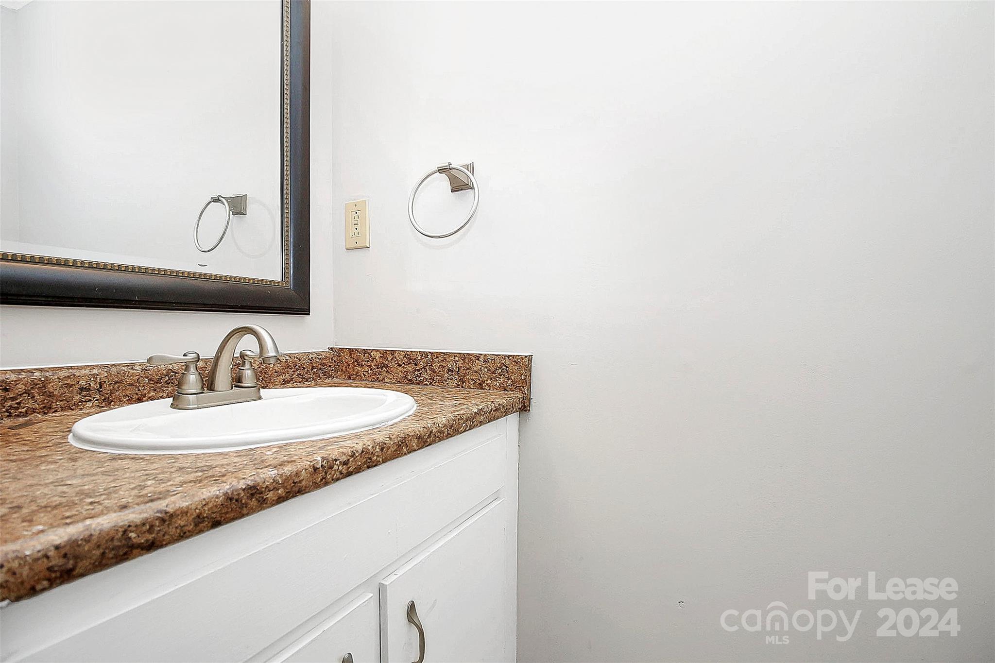 Lexington Commons - Residential Lease