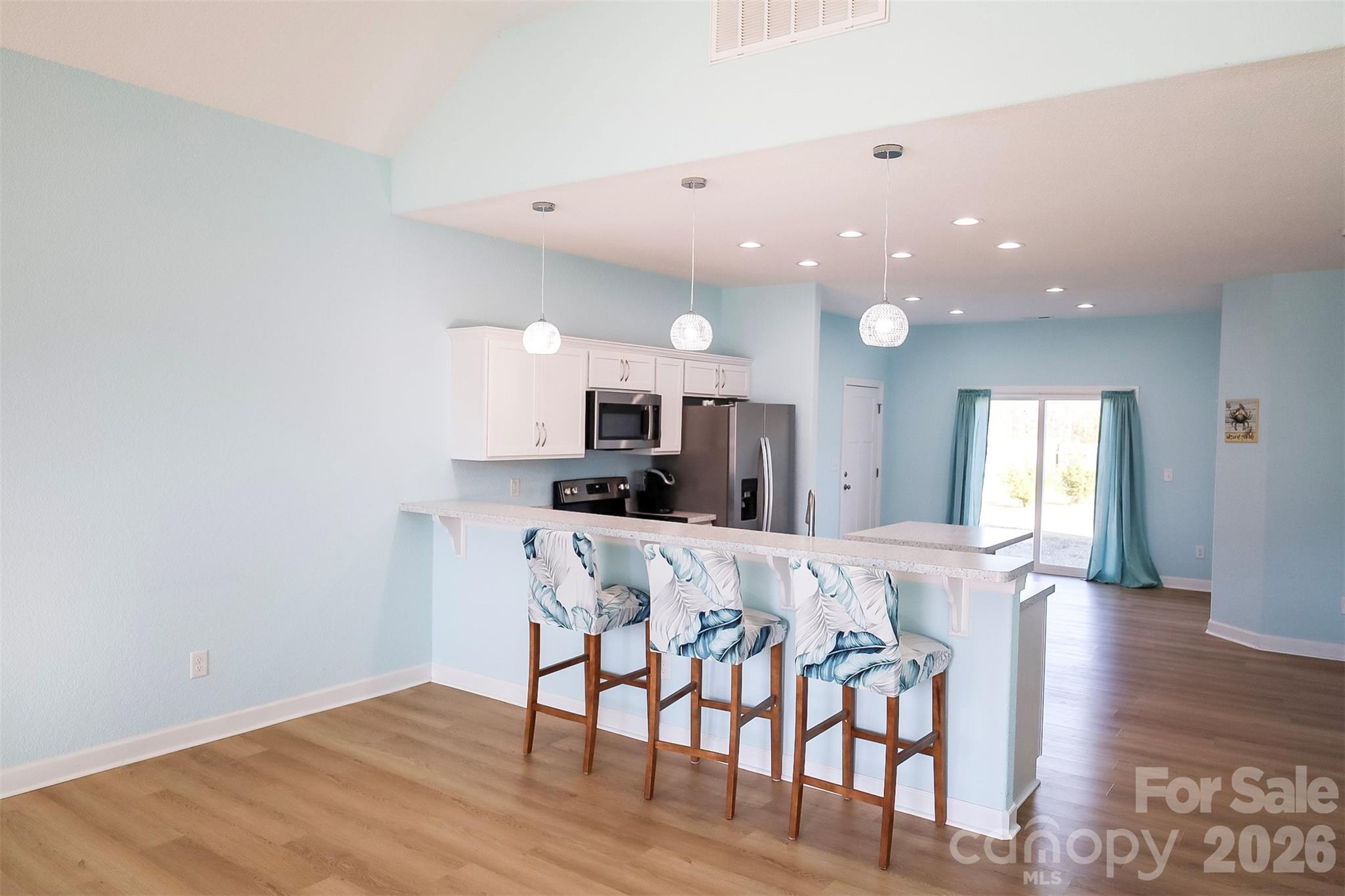 121 Meadow Ridge Lane