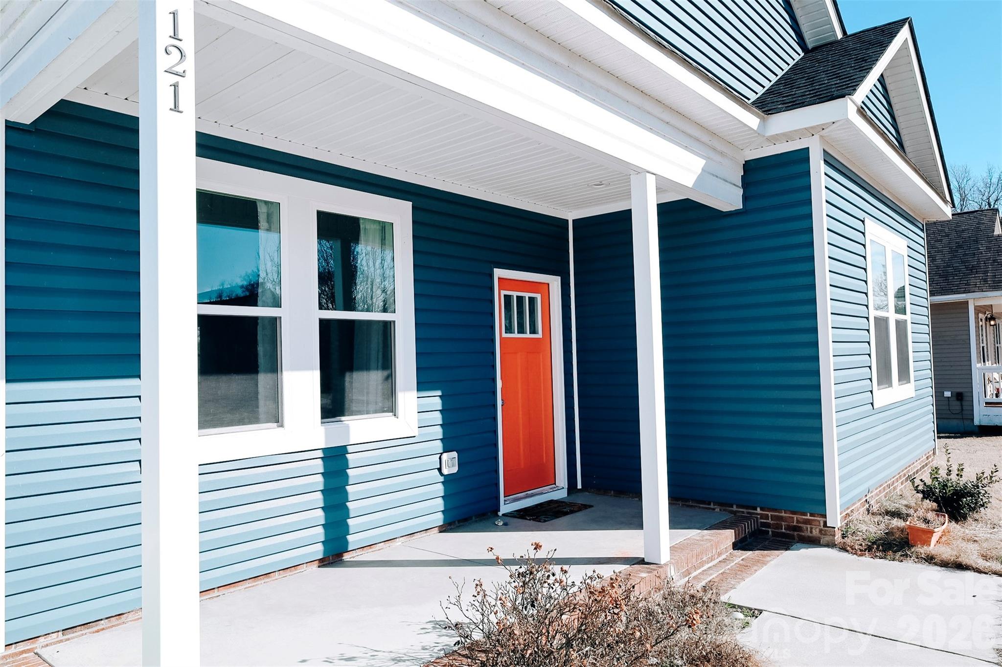 121 Meadow Ridge Lane