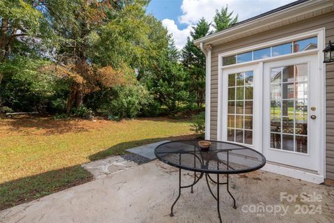 A home in Pineville