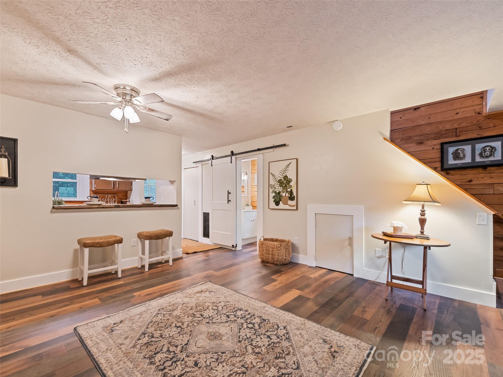 HEMLOCK VILLAS - Residential