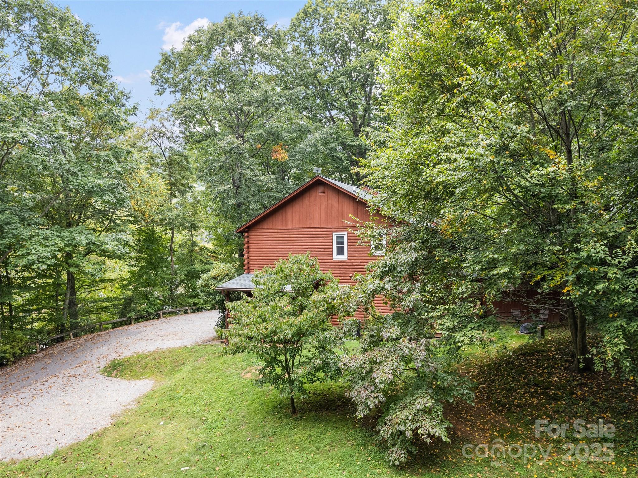 HEMLOCK VILLAS - Residential