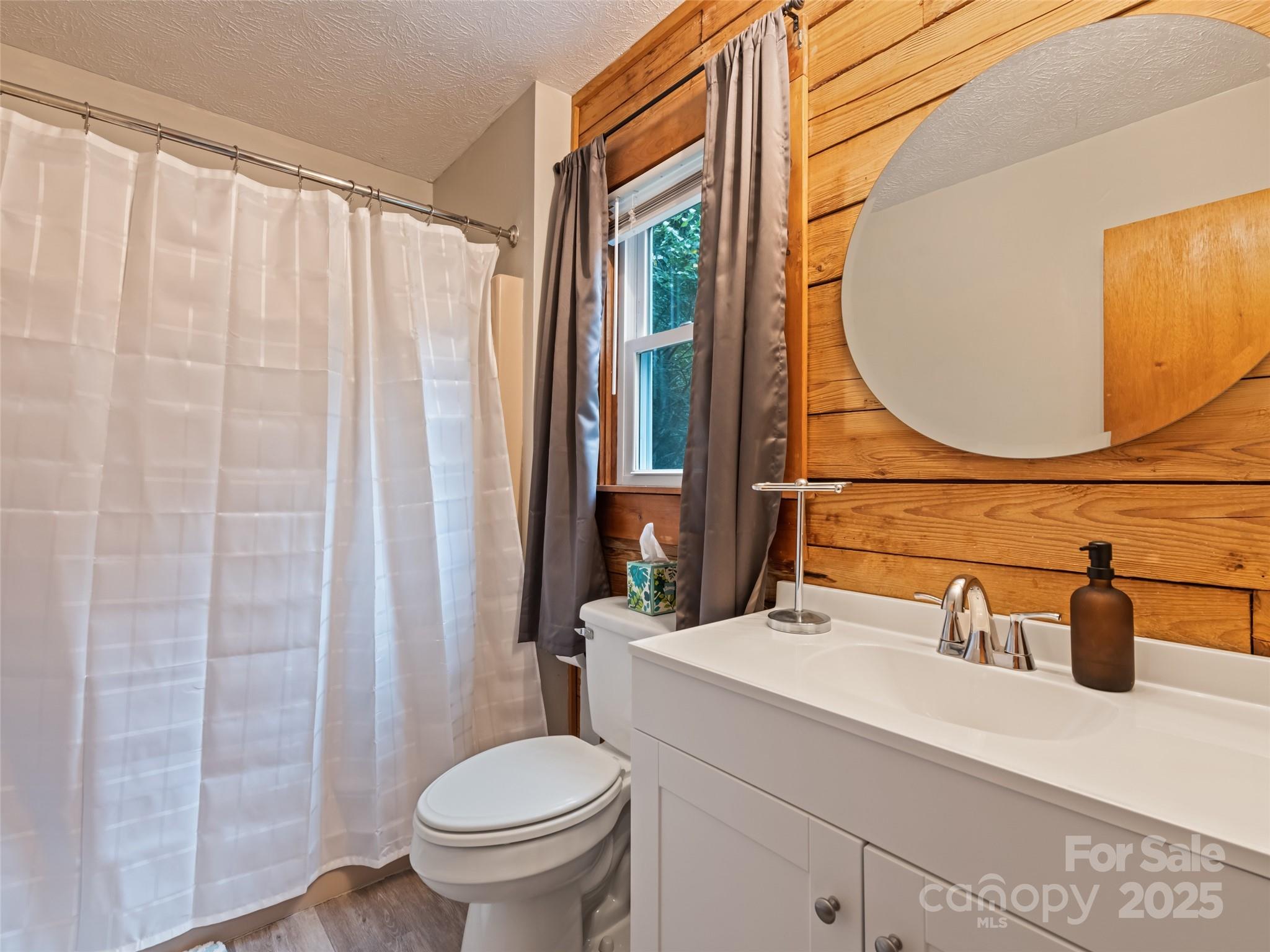 HEMLOCK VILLAS - Residential