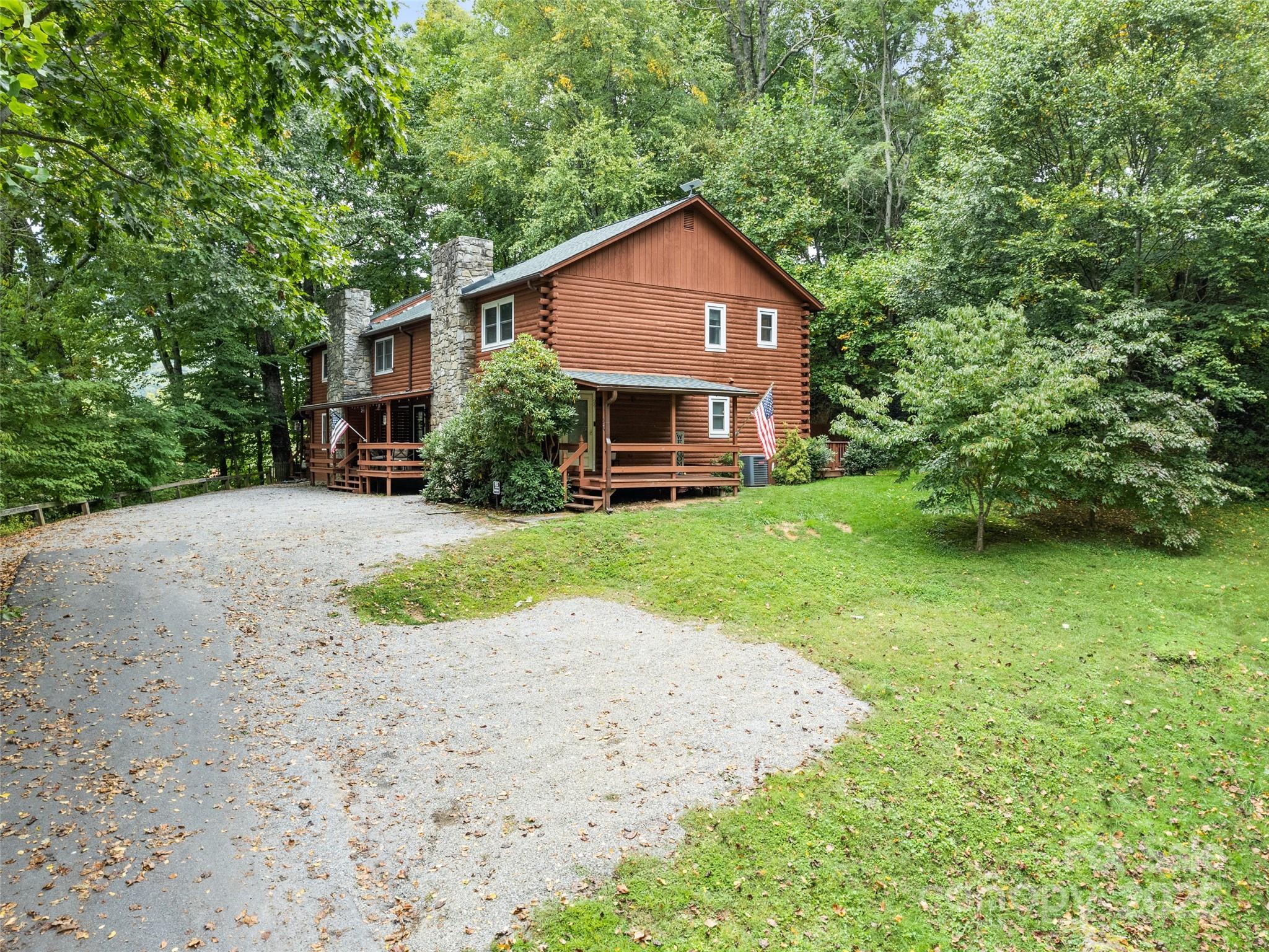 HEMLOCK VILLAS - Residential