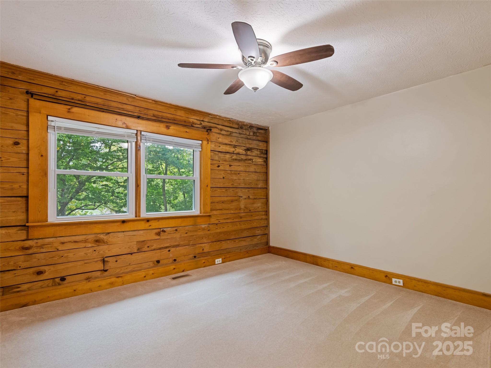 HEMLOCK VILLAS - Residential