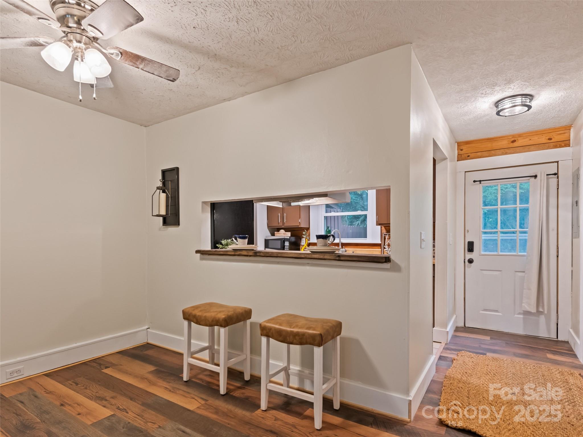 HEMLOCK VILLAS - Residential